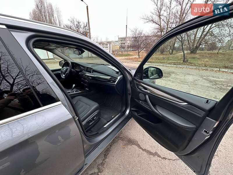 Внедорожник / Кроссовер BMW X5 2016 в Павлограде