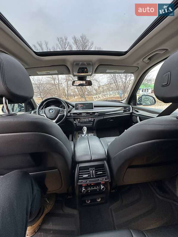 Внедорожник / Кроссовер BMW X5 2016 в Павлограде