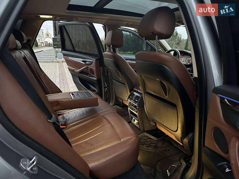 Позашляховик / Кросовер BMW X5 2015 в Львові