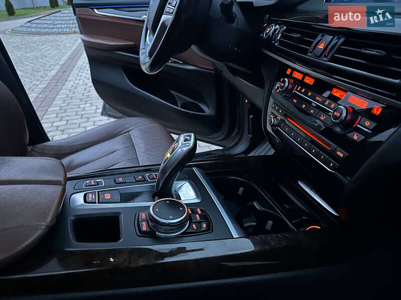 Позашляховик / Кросовер BMW X5 2015 в Львові