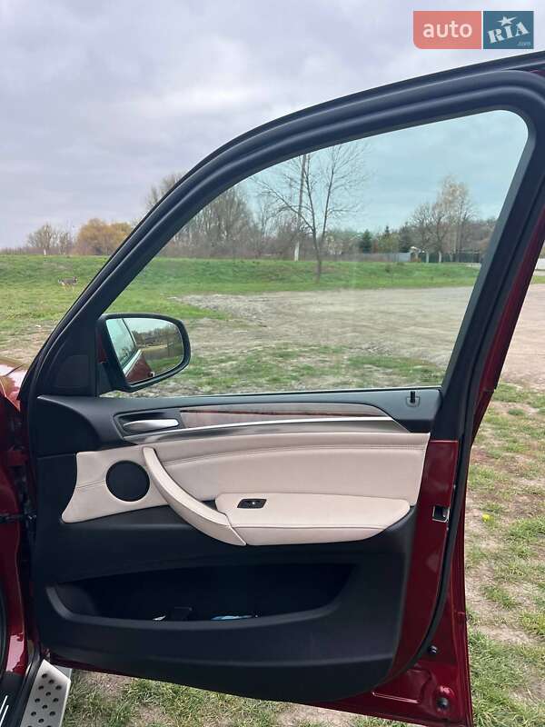 Внедорожник / Кроссовер BMW X5 2013 в Балте