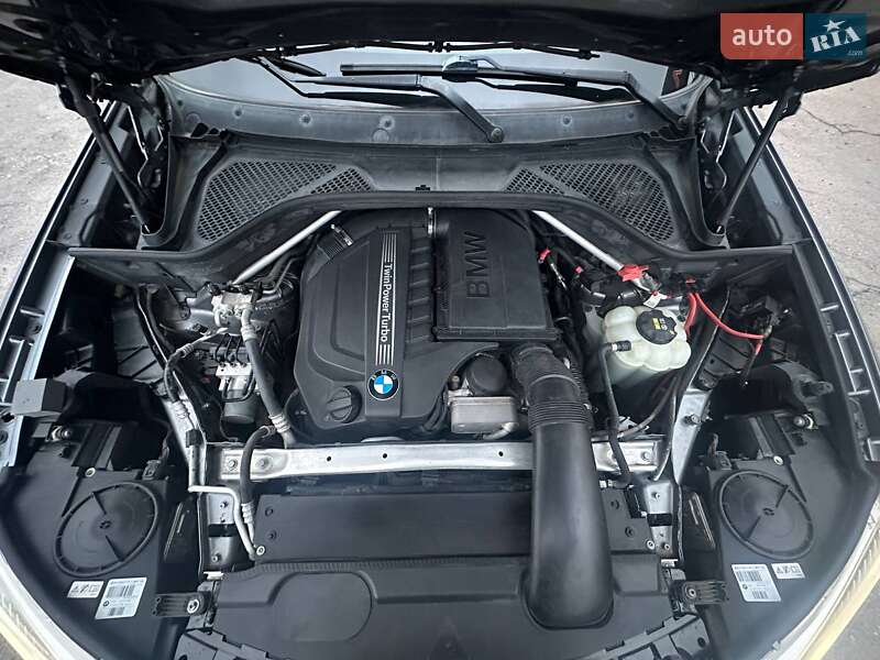 Внедорожник / Кроссовер BMW X5 2016 в Запорожье