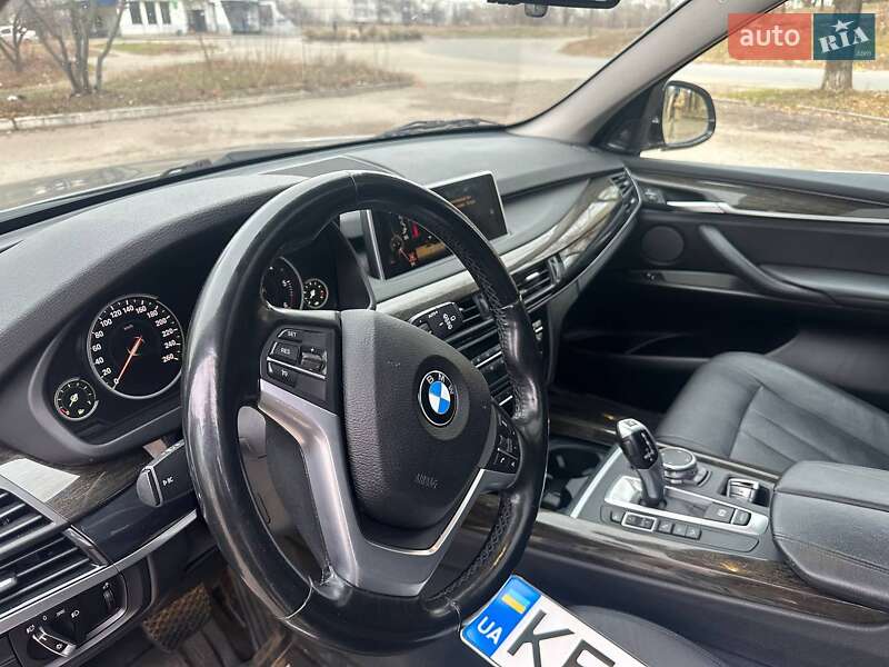 Внедорожник / Кроссовер BMW X5 2016 в Павлограде