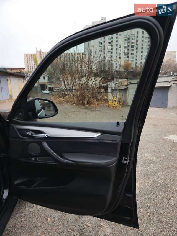 Внедорожник / Кроссовер BMW X5 2016 в Киеве