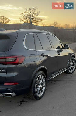 Внедорожник / Кроссовер BMW X5 2022 в 
