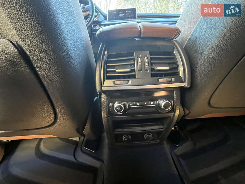 Внедорожник / Кроссовер BMW X5 2017 в Черновцах