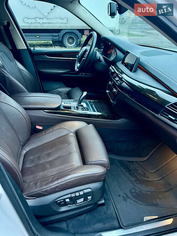 Позашляховик / Кросовер BMW X5 2014 в Києві