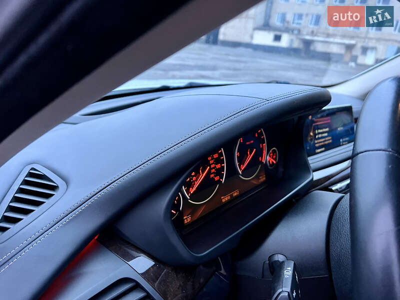 Позашляховик / Кросовер BMW X5 2014 в Києві
