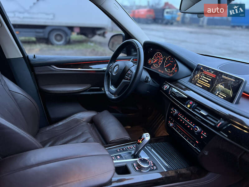 Позашляховик / Кросовер BMW X5 2014 в Києві