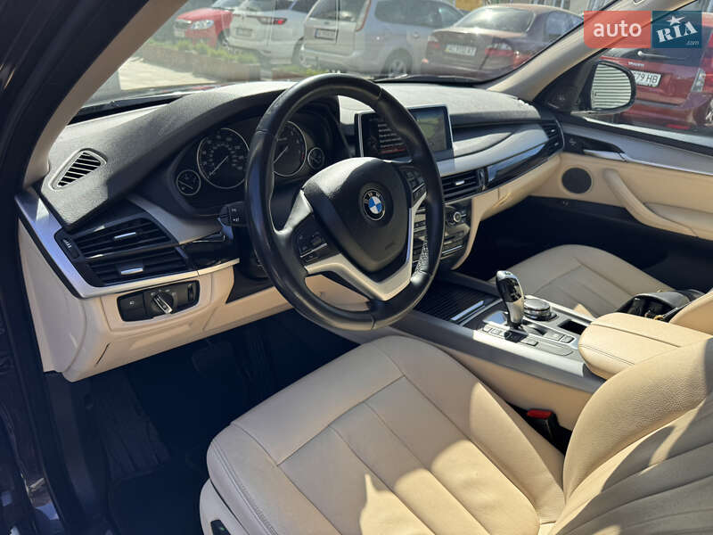 Позашляховик / Кросовер BMW X5 2015 в Луцьку