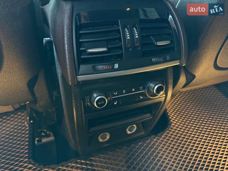 Позашляховик / Кросовер BMW X5 2015 в Черкасах