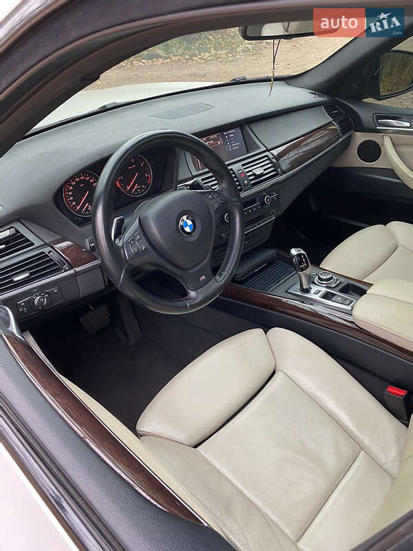 Позашляховик / Кросовер BMW X5 2011 в Києві