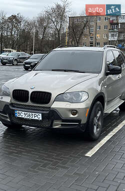 Позашляховик / Кросовер BMW X5 2010 в Ужгороді