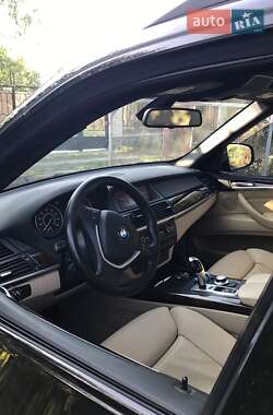 Позашляховик / Кросовер BMW X5 2008 в 
