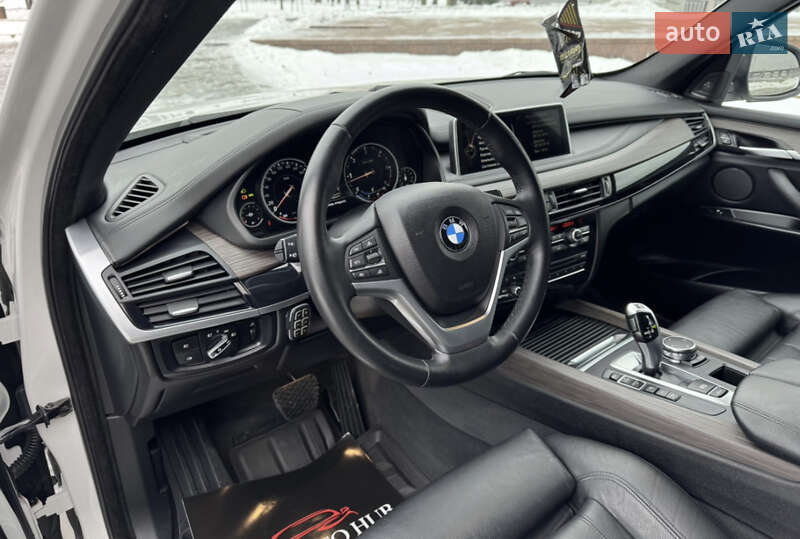 Позашляховик / Кросовер BMW X5 2016 в Києві