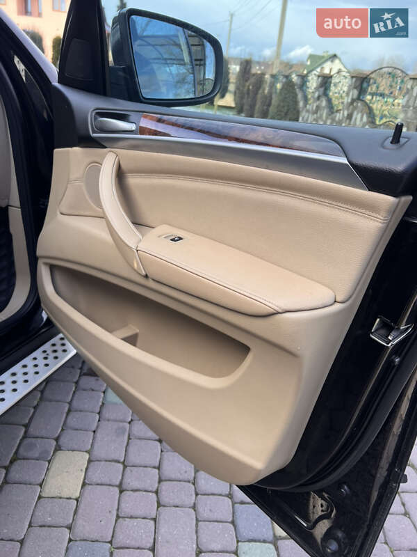 Внедорожник / Кроссовер BMW X5 2011 в Калуше