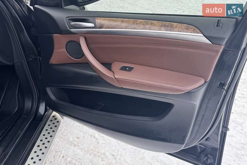 Внедорожник / Кроссовер BMW X5 2011 в Киеве