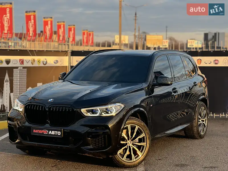 Позашляховик / Кросовер BMW X5 2022 в 