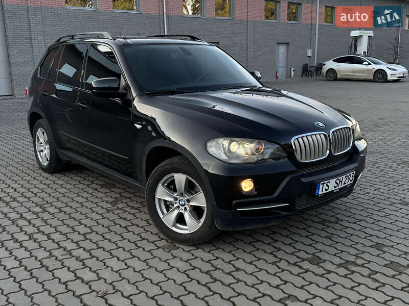 Внедорожник / Кроссовер BMW X5 2010 в Ровно