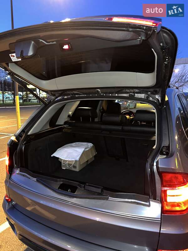 Позашляховик / Кросовер BMW X5 2013 в Києві