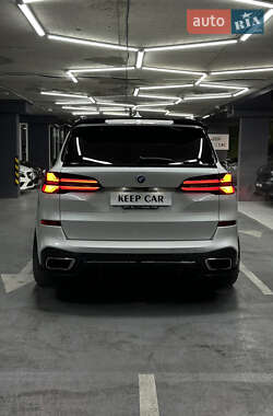 Внедорожник / Кроссовер BMW X5 2019 в 