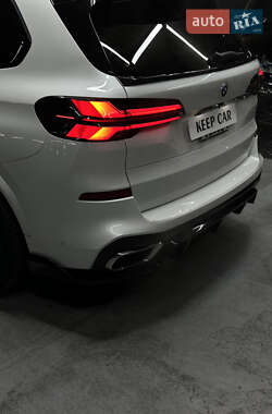 Внедорожник / Кроссовер BMW X5 2019 в 