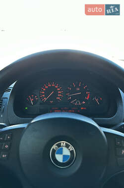 Внедорожник / Кроссовер BMW X5 2004 в 