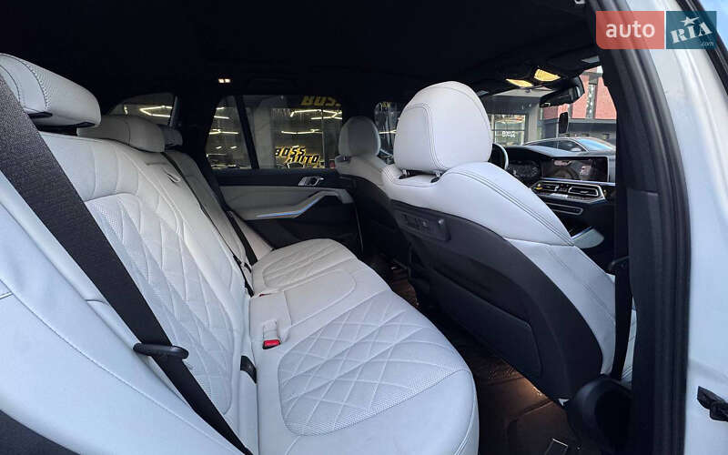Позашляховик / Кросовер BMW X5 2022 в Чернівцях
