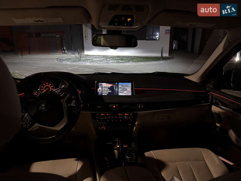 Позашляховик / Кросовер BMW X5 2015 в Луцьку