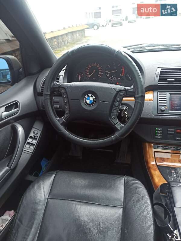 Внедорожник / Кроссовер BMW X5 2005 в Ровно