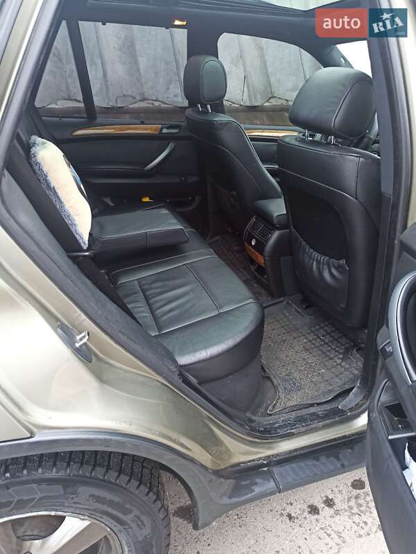 Внедорожник / Кроссовер BMW X5 2005 в Ровно