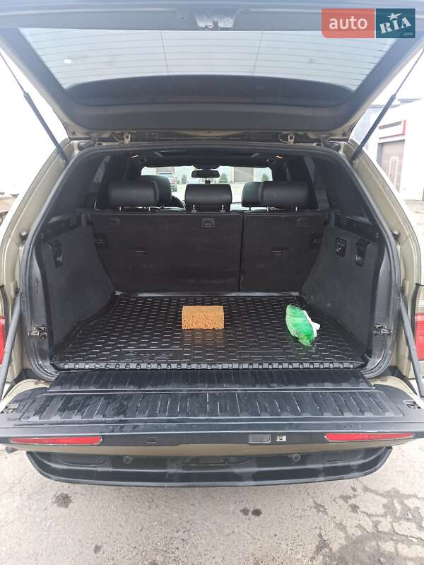Внедорожник / Кроссовер BMW X5 2005 в Ровно