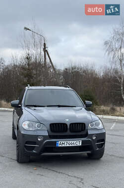 Позашляховик / Кросовер BMW X5 2011 в 