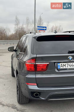Позашляховик / Кросовер BMW X5 2011 в 