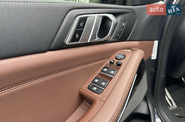 Внедорожник / Кроссовер BMW X5 2019 в 