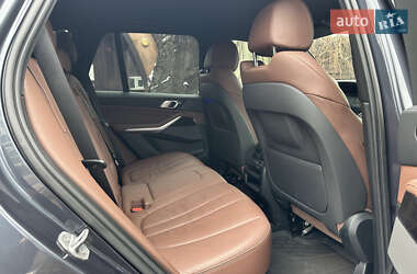 Внедорожник / Кроссовер BMW X5 2019 в 
