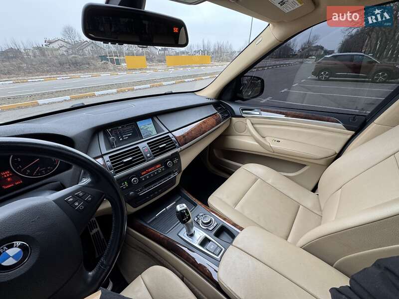 Позашляховик / Кросовер BMW X5 2013 в Петропавлівській Борщагівці