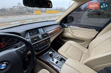 Позашляховик / Кросовер BMW X5 2013 в 