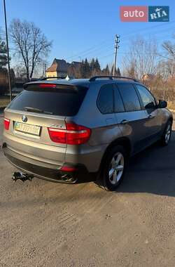 Позашляховик / Кросовер BMW X5 2009 в 