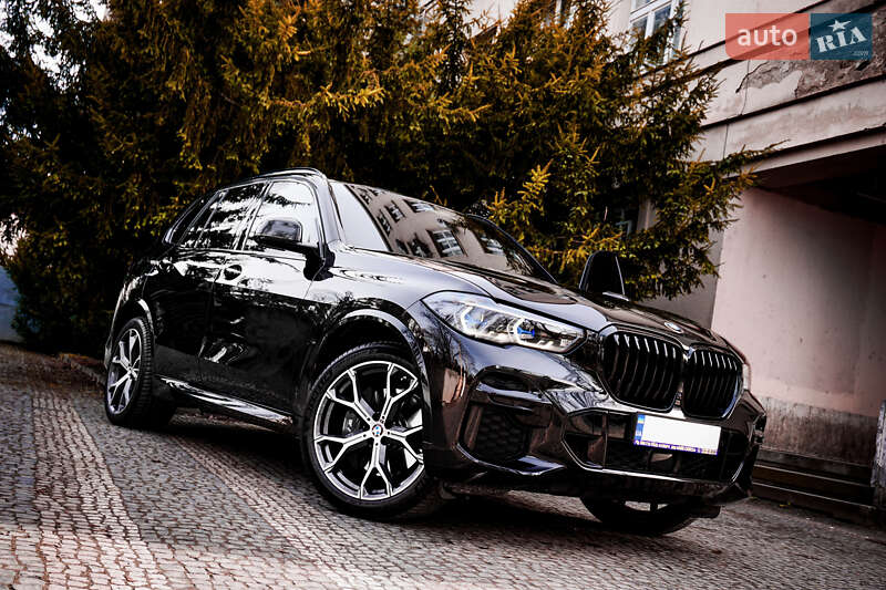 Внедорожник / Кроссовер BMW X5 2022 в Виноградове