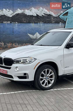 Позашляховик / Кросовер BMW X5 2015 в Луцьку