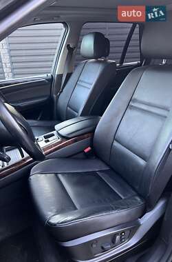 Внедорожник / Кроссовер BMW X5 2011 в 