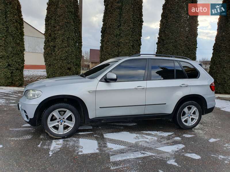 Внедорожник / Кроссовер BMW X5 2012 в Дубно