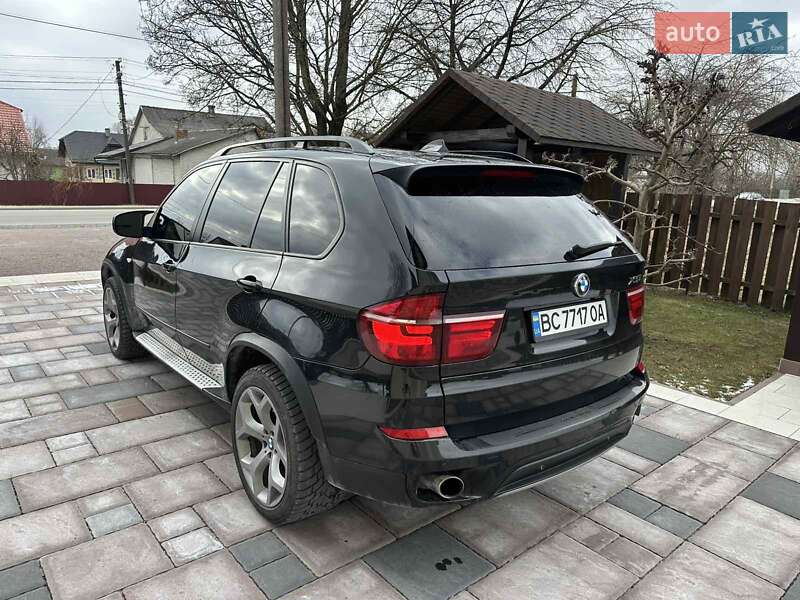Позашляховик / Кросовер BMW X5 2010 в Львові