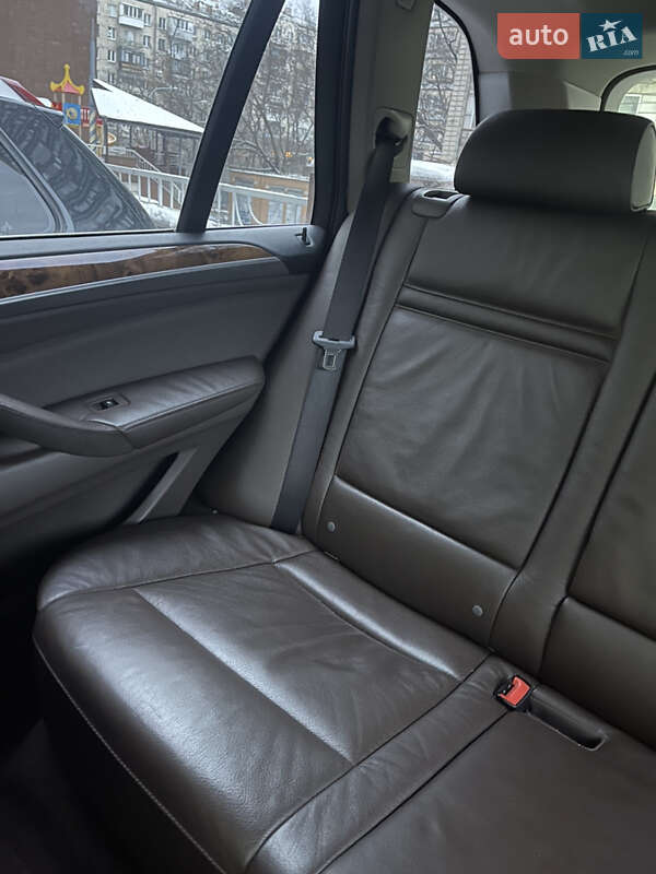 Внедорожник / Кроссовер BMW X5 2012 в Киеве