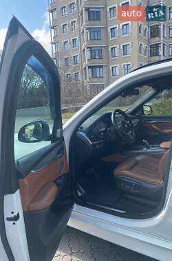 Внедорожник / Кроссовер BMW X5 2014 в 