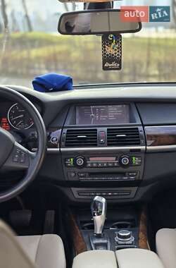 Внедорожник / Кроссовер BMW X5 2011 в 