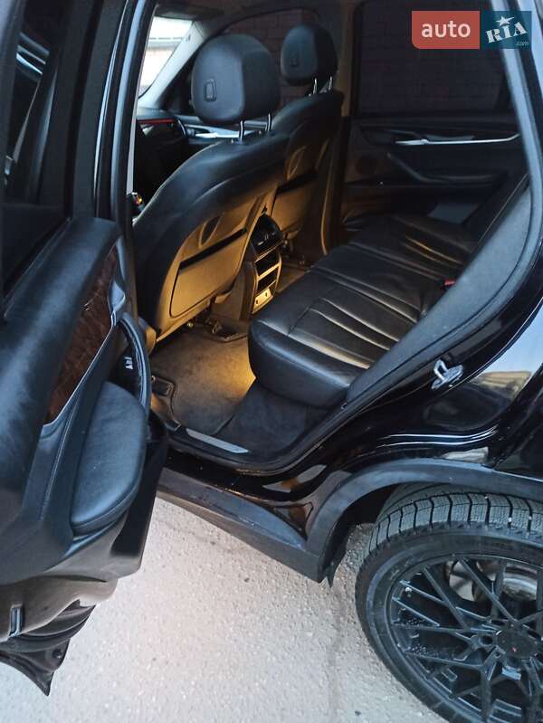 Позашляховик / Кросовер BMW X5 2015 в Дніпрі
