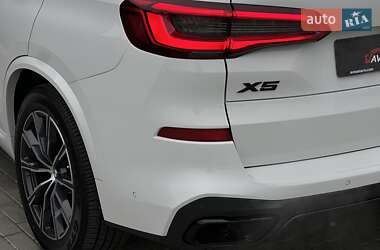 Позашляховик / Кросовер BMW X5 2018 в 