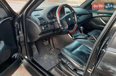 Внедорожник / Кроссовер BMW X5 2005 в 